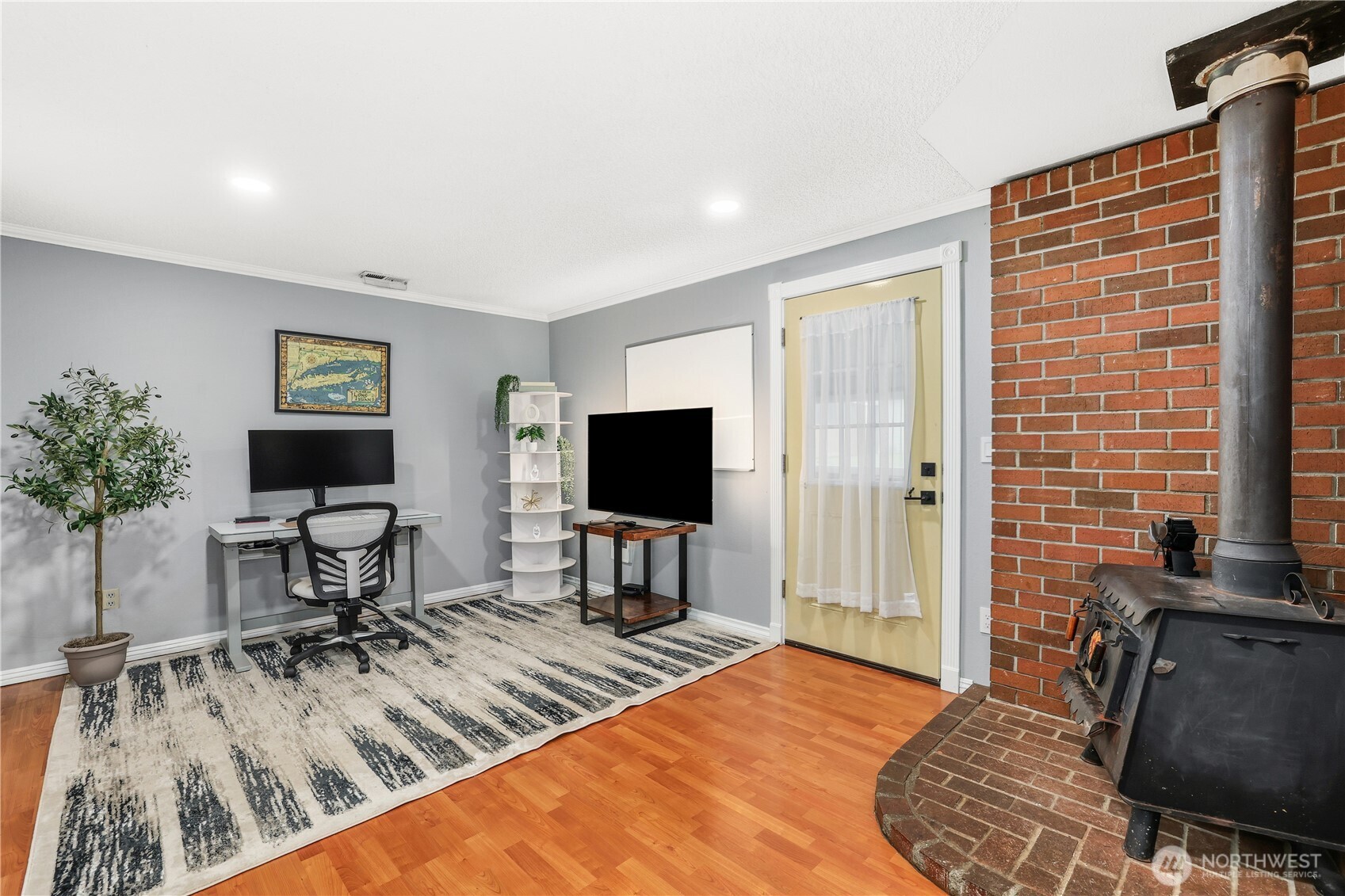 16602 10th Avenue Property Photo 10