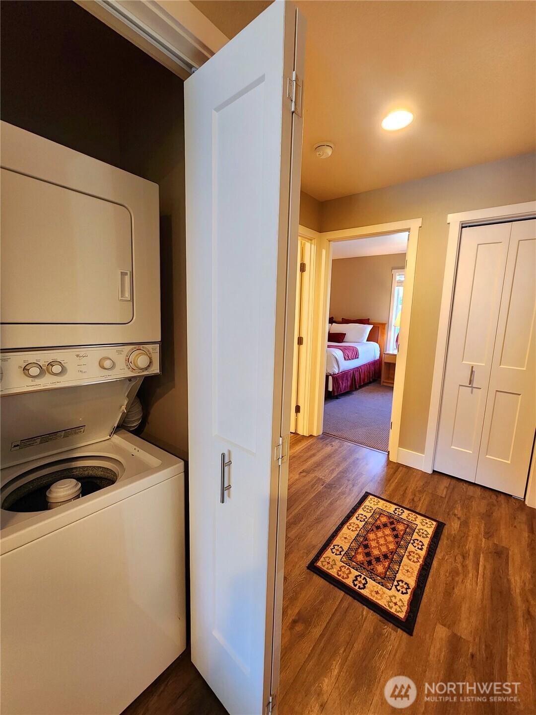 1 Lakeside 717-p Property Photo 17