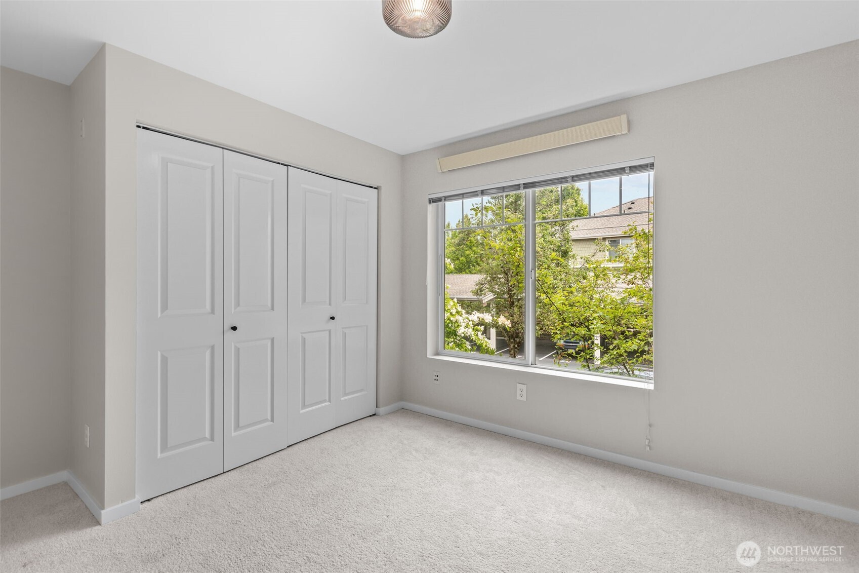 1931 23rd Place 202 Property Photo 20