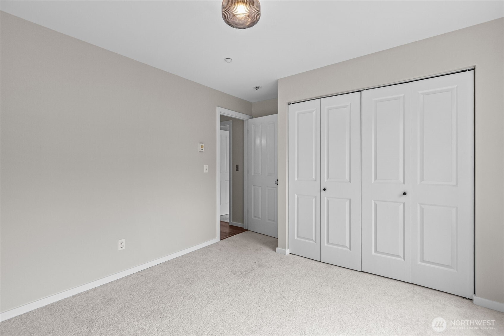 1931 23rd Place 202 Property Photo 21