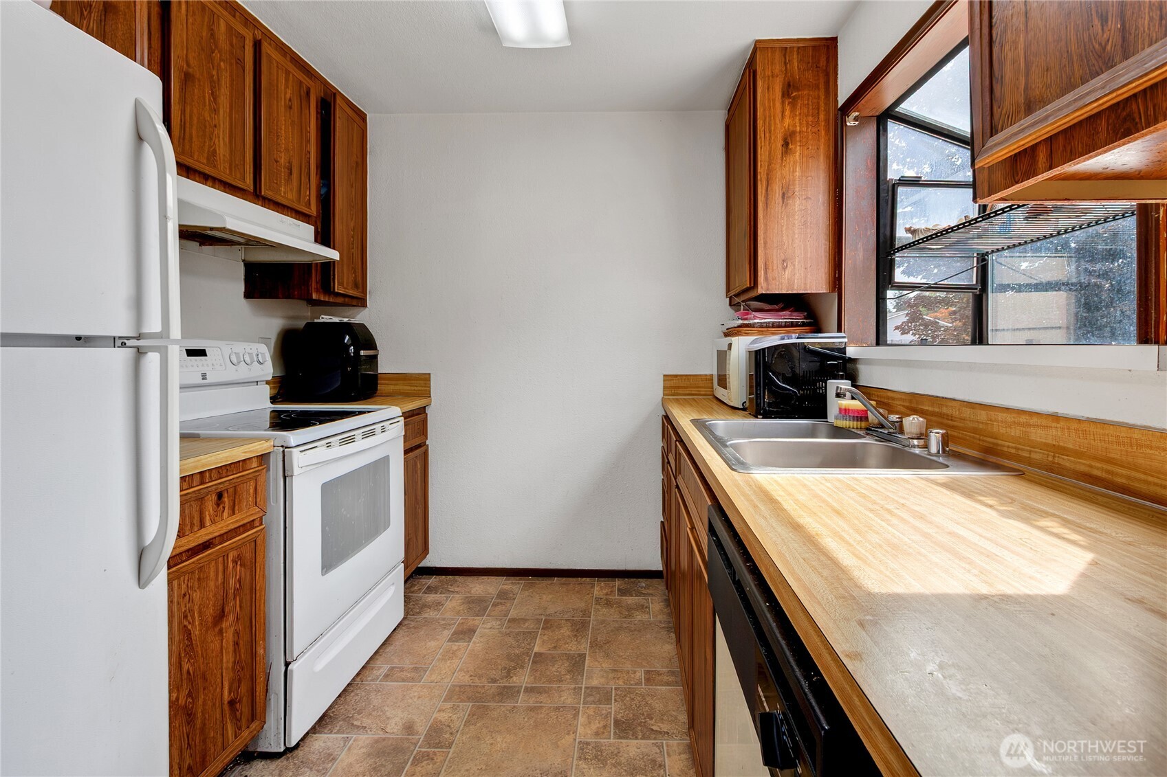 1206 Tule Lake Road Property Photo 8