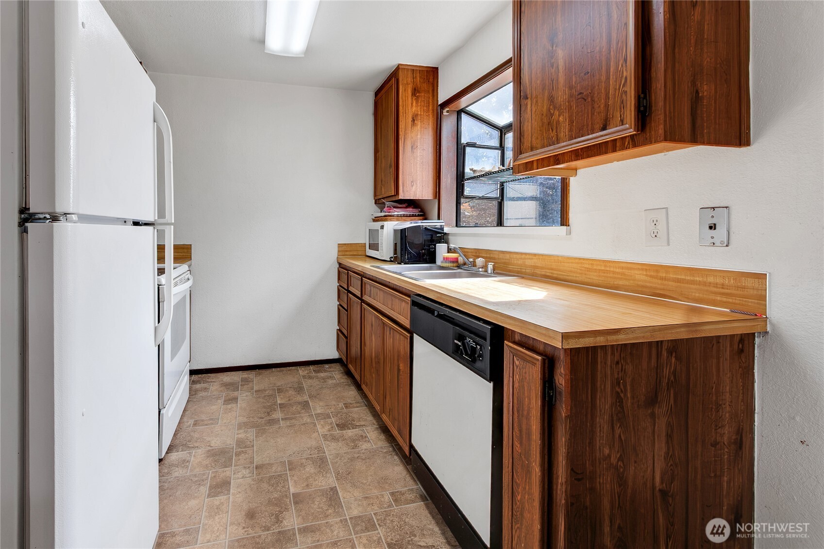 1206 Tule Lake Road Property Photo 9