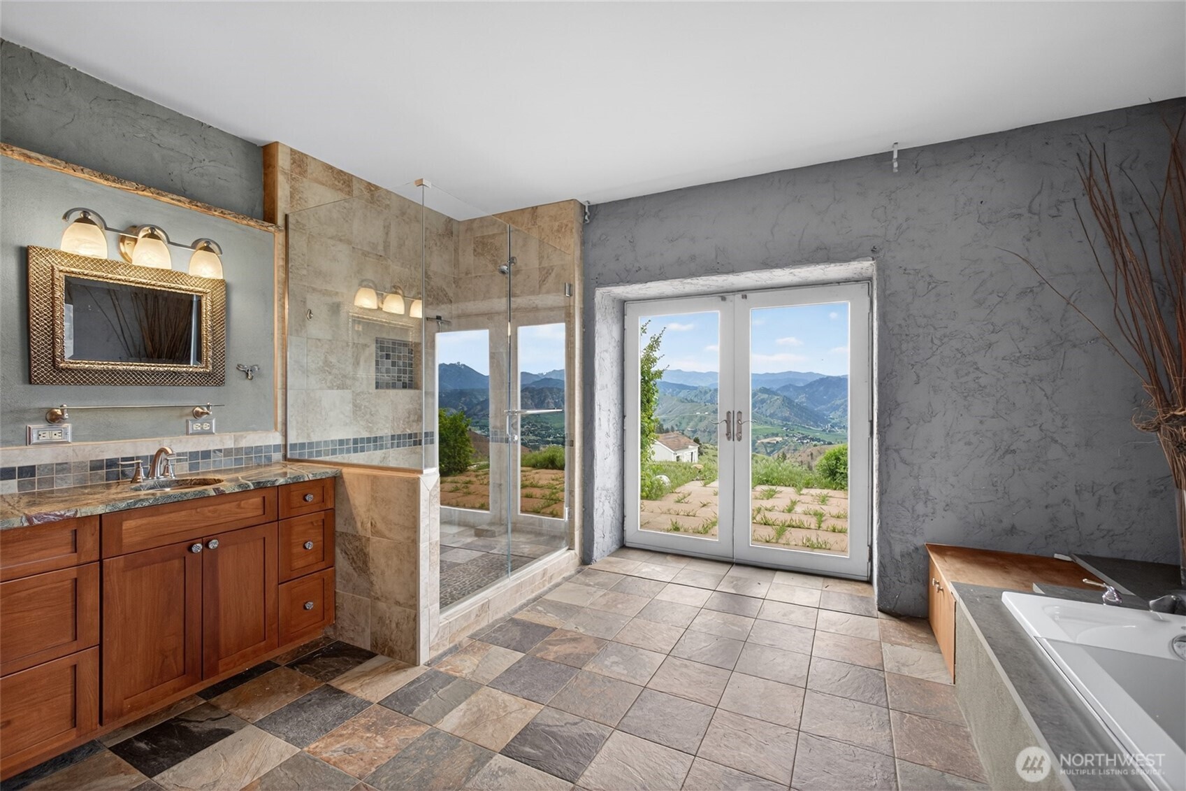 6600 Coyote Ridge Road Property Photo 19