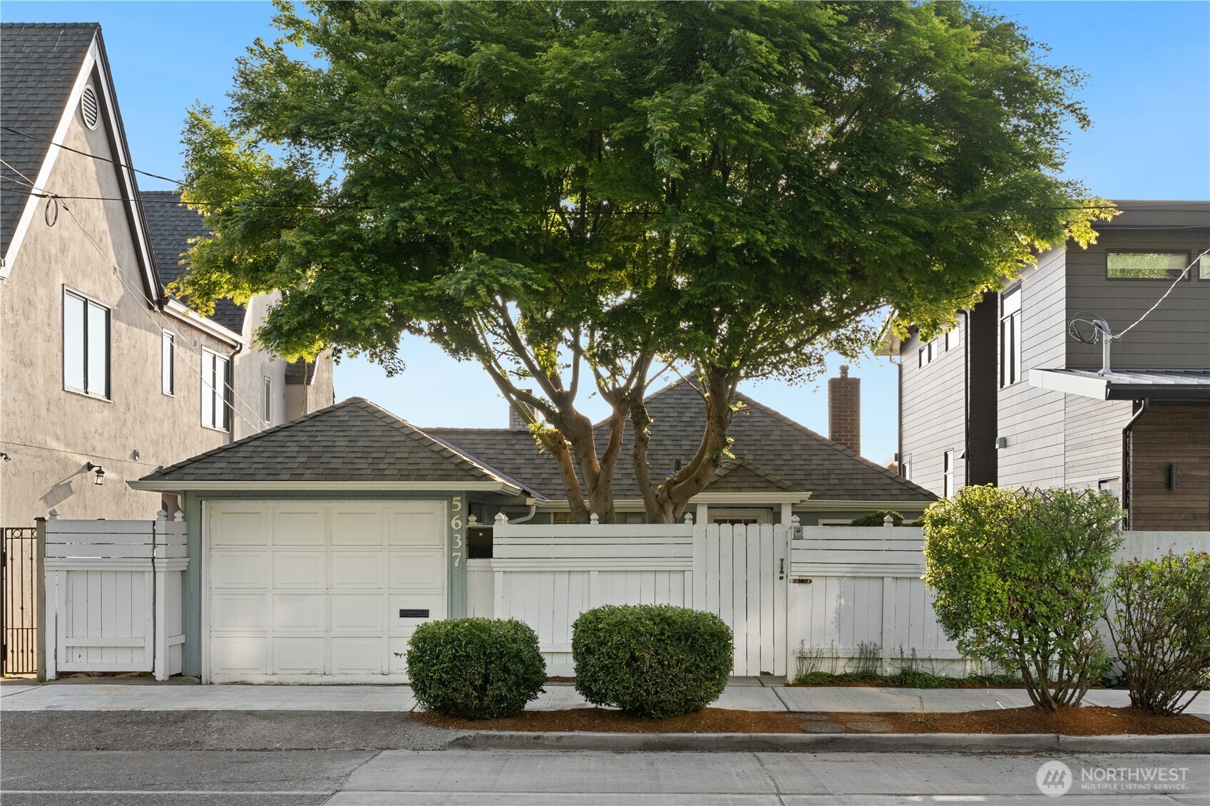 5637 Beach Drive Property Photo 8