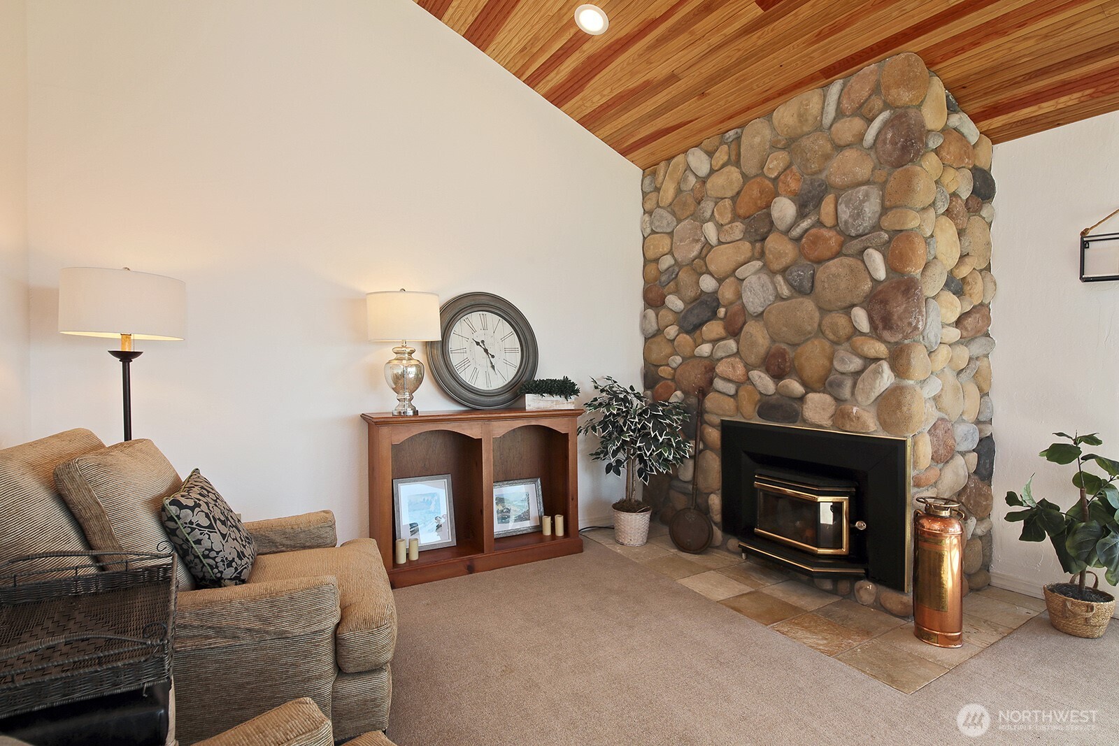 816 Old Beach Road 203 Property Photo 7