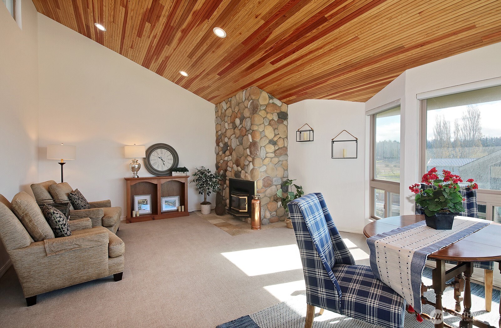 816 Old Beach Road 203 Property Photo 8