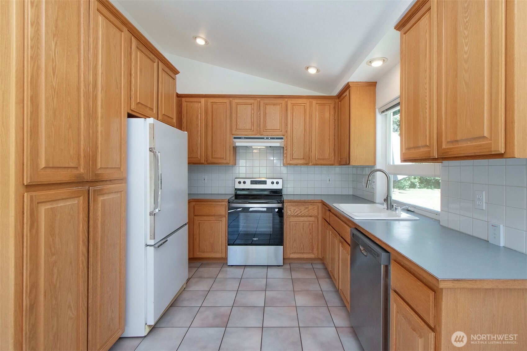 3582 Happy Valley Road Property Photo 9