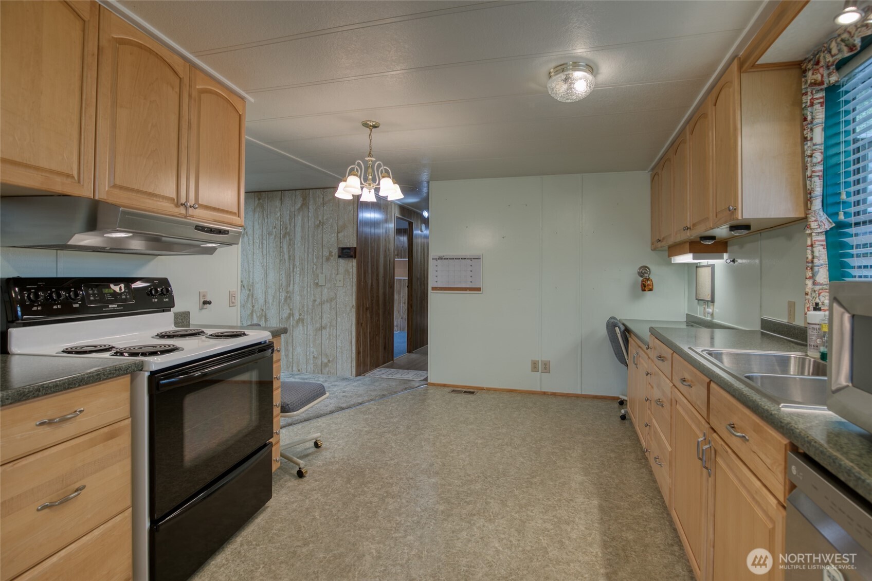 276 Summit Avenue Property Photo 13