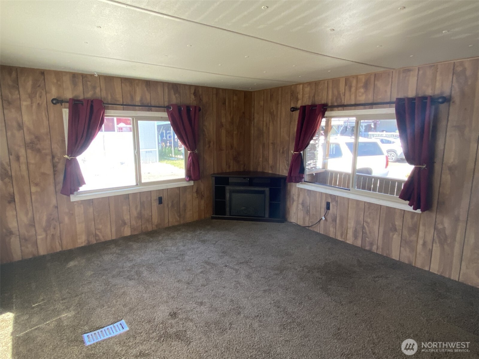 17103 Spanaway Loop Road 22 Property Photo 4
