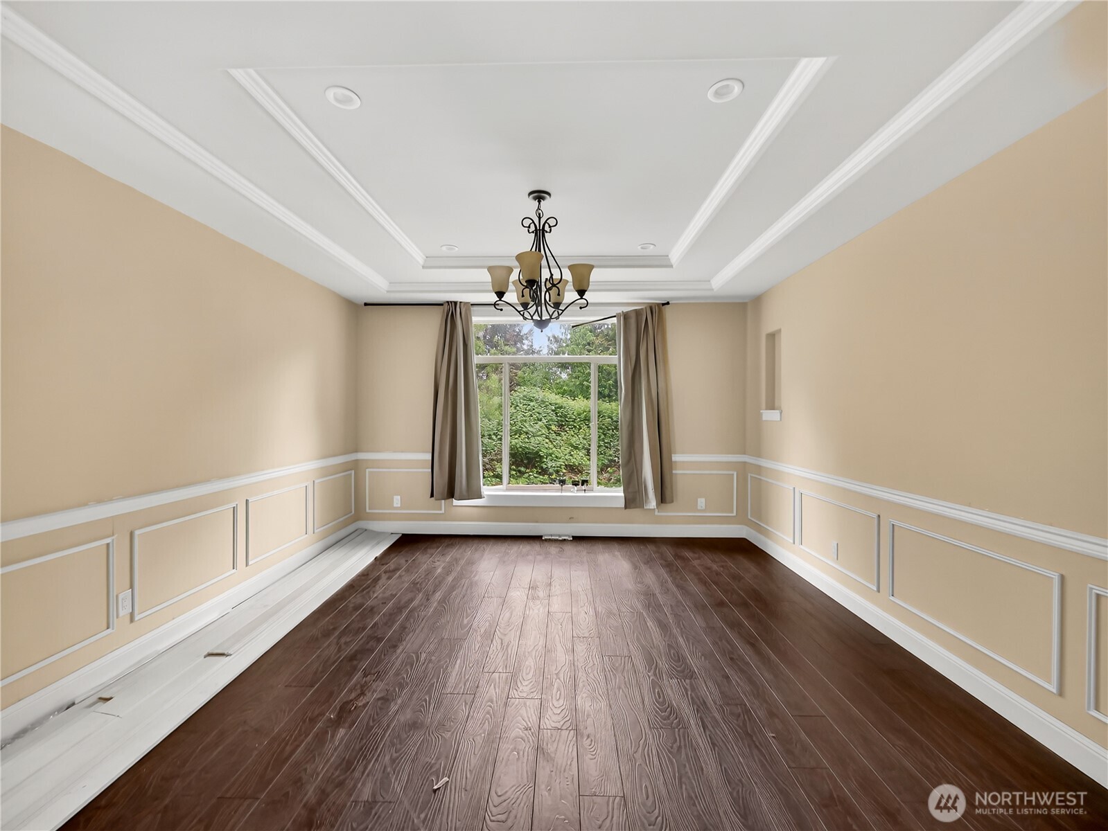 19323 22nd Avenue Property Photo 6