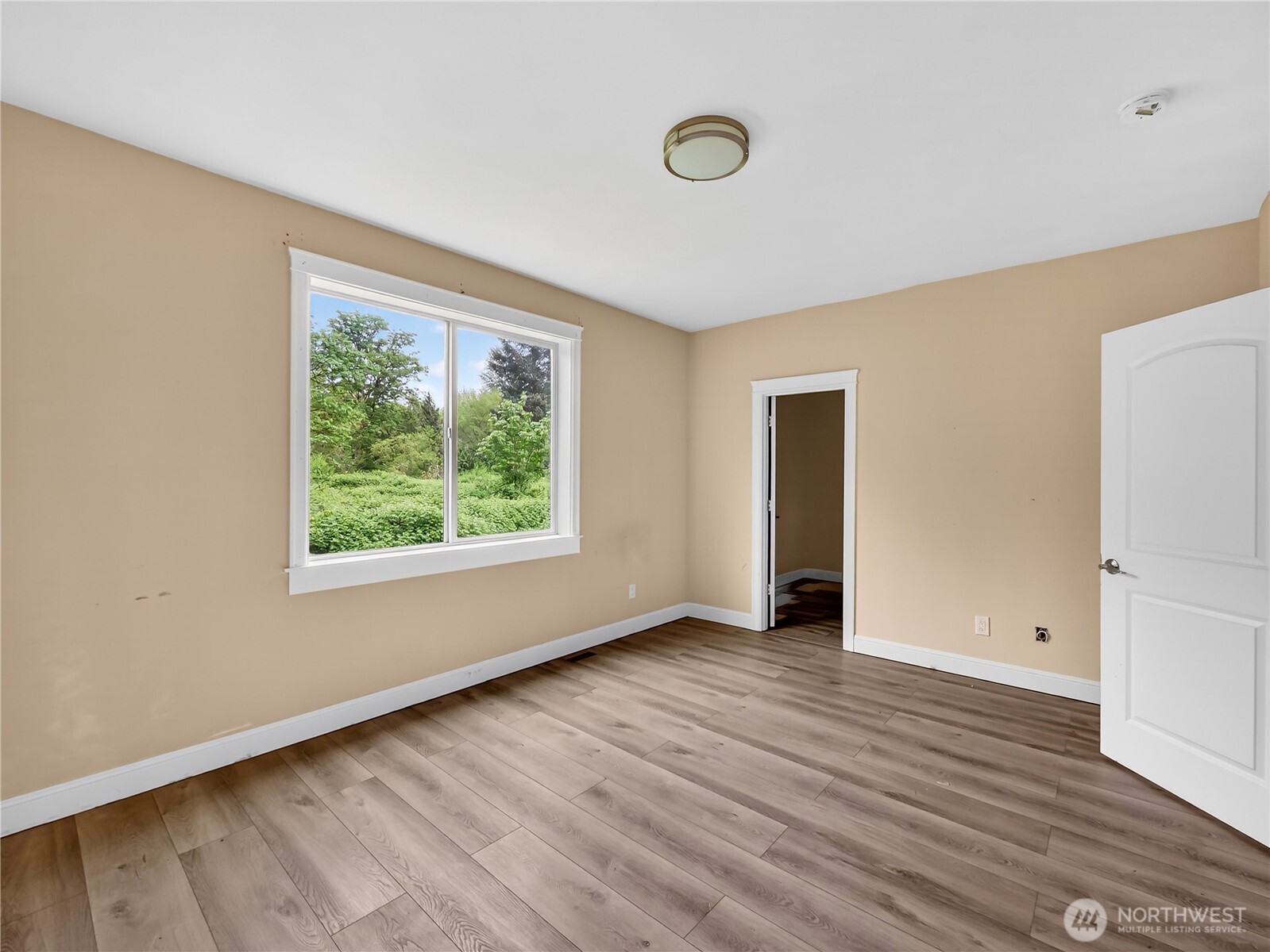 19323 22nd Avenue Property Photo 14
