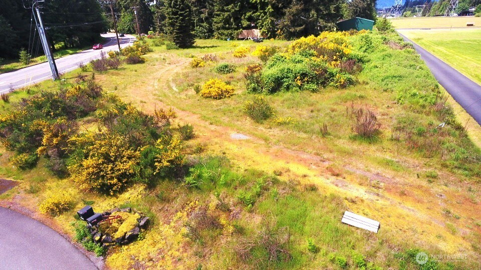 6501 Henderson Blvd Se Property Photo 1