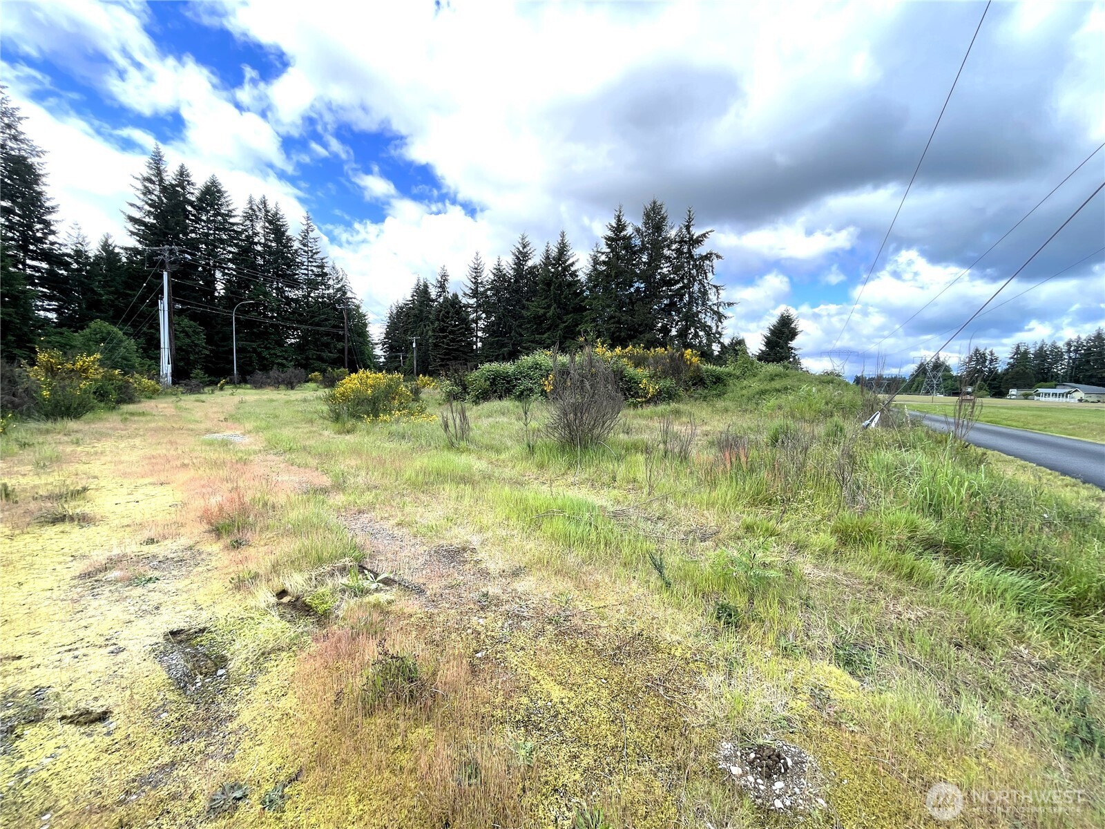 6501 Henderson Blvd Se Property Photo 5