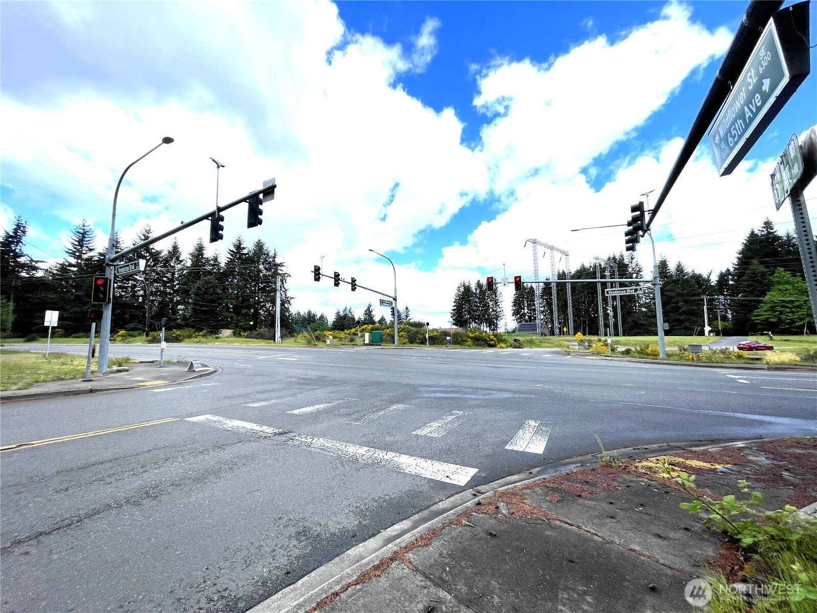 6501 Henderson Blvd Se Property Photo 15