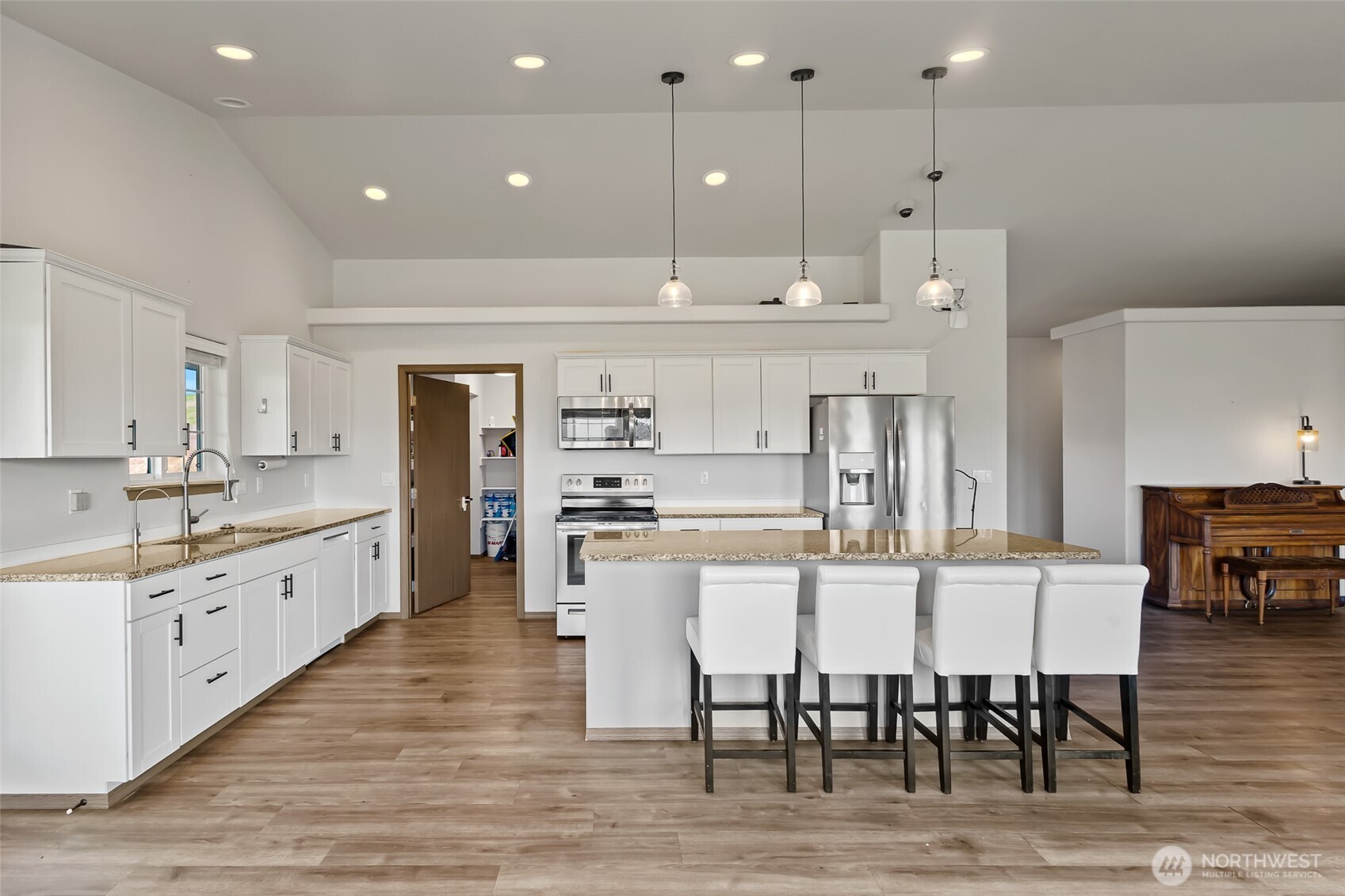 733 Pumping Plant Road Property Photo 10