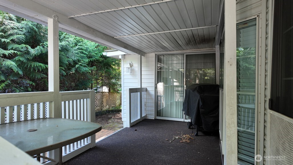 35 Branch Circle Property Photo 5