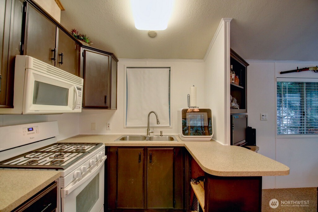 35 Branch Circle Property Photo 7