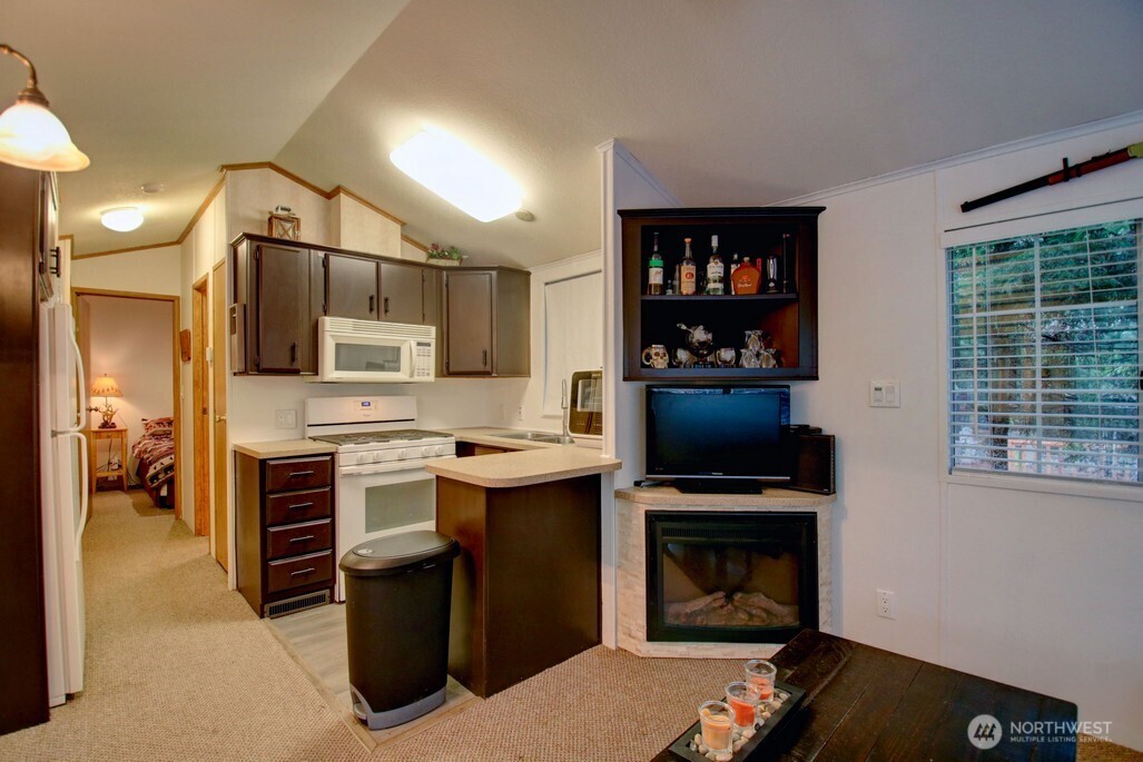 35 Branch Circle Property Photo 8