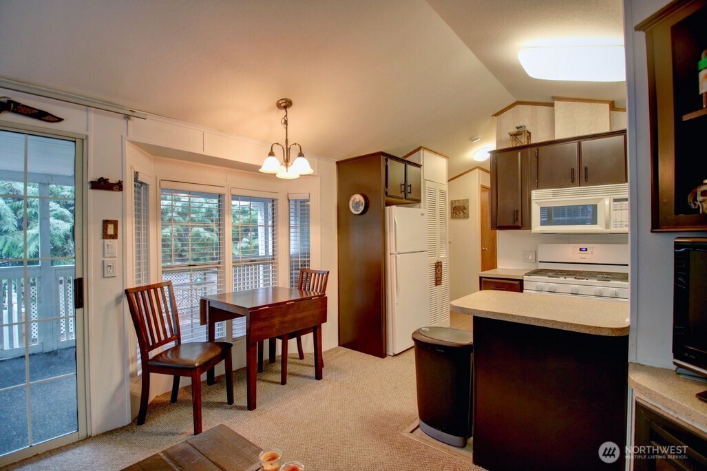 35 Branch Circle Property Photo 10