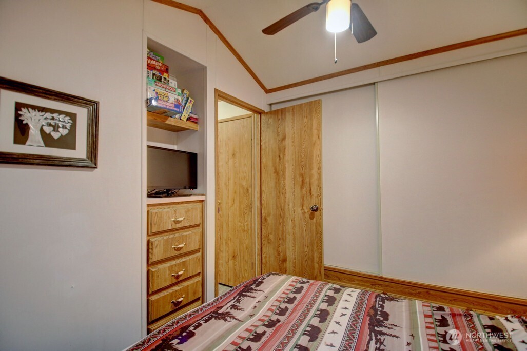 35 Branch Circle Property Photo 12