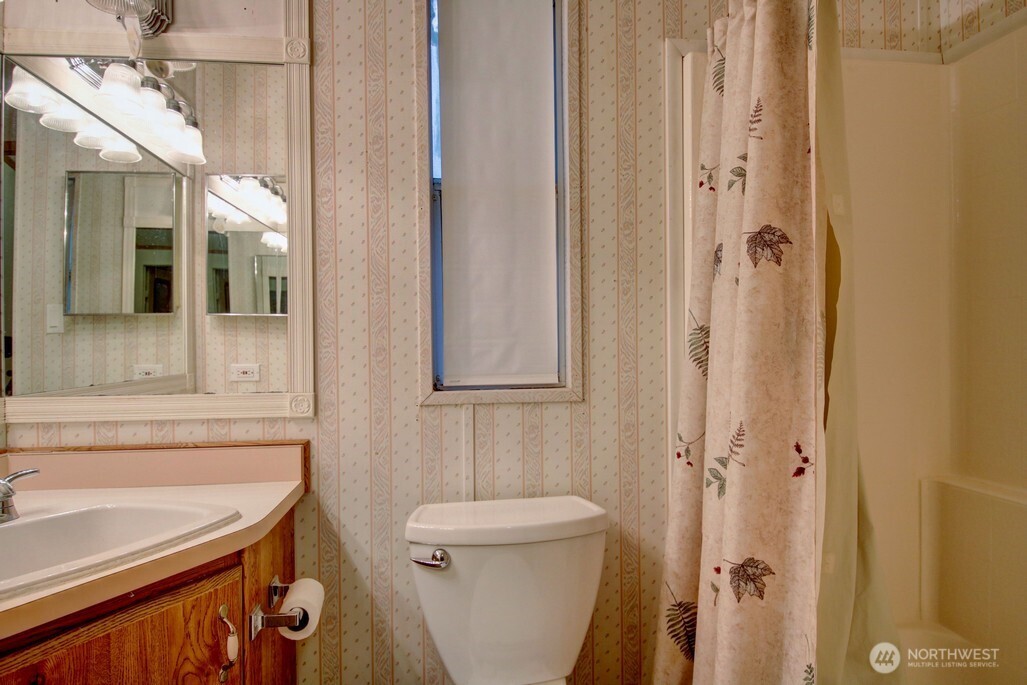 35 Branch Circle Property Photo 15