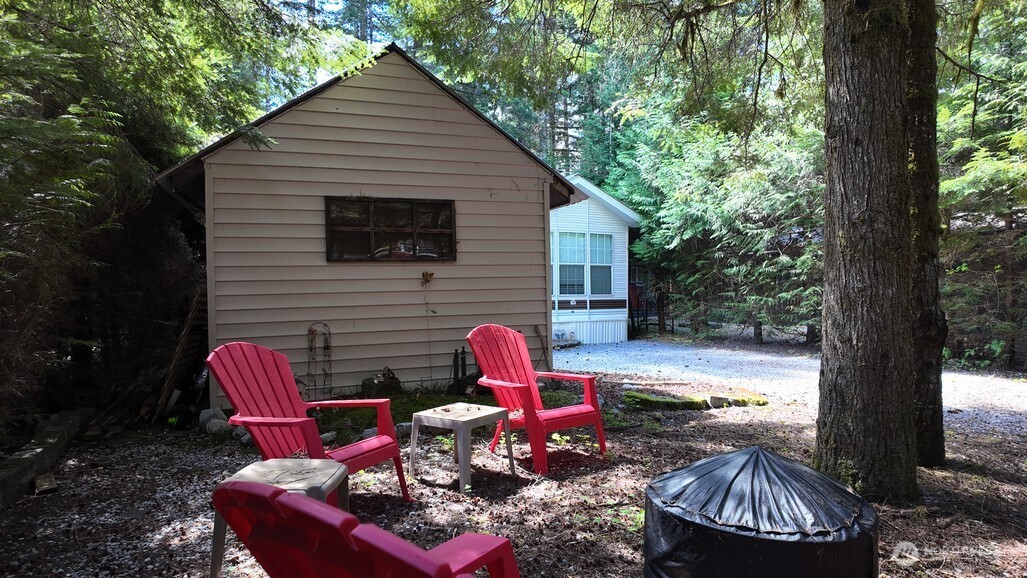 35 Branch Circle Property Photo 20