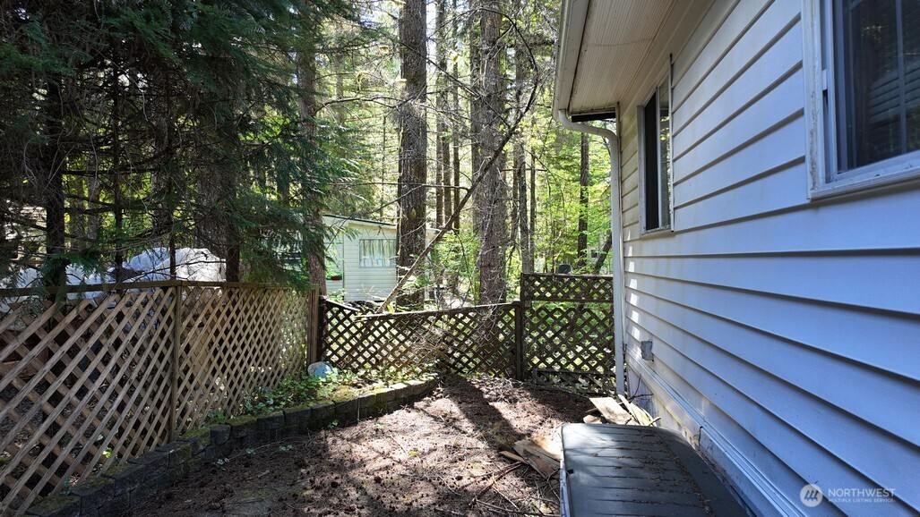 35 Branch Circle Property Photo 21