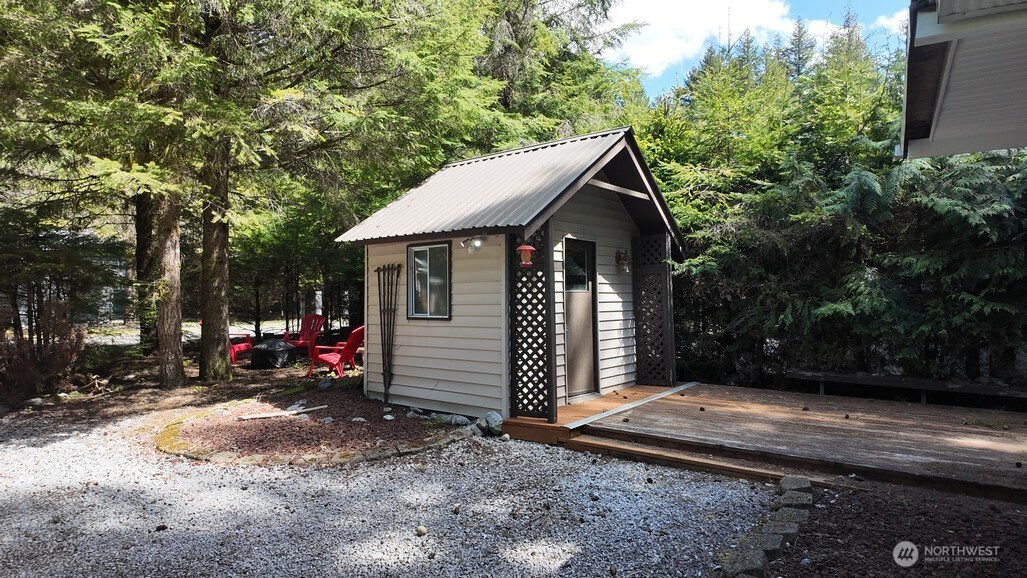 35 Branch Circle Property Photo 23