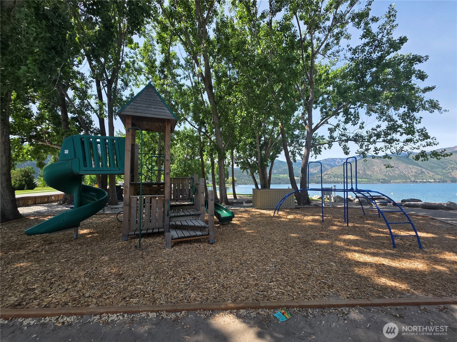 1 Lakeside 717-m Property Photo 33