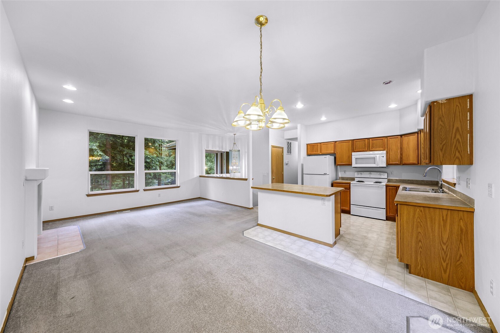 1961 Clear Valley Drive Property Photo 15