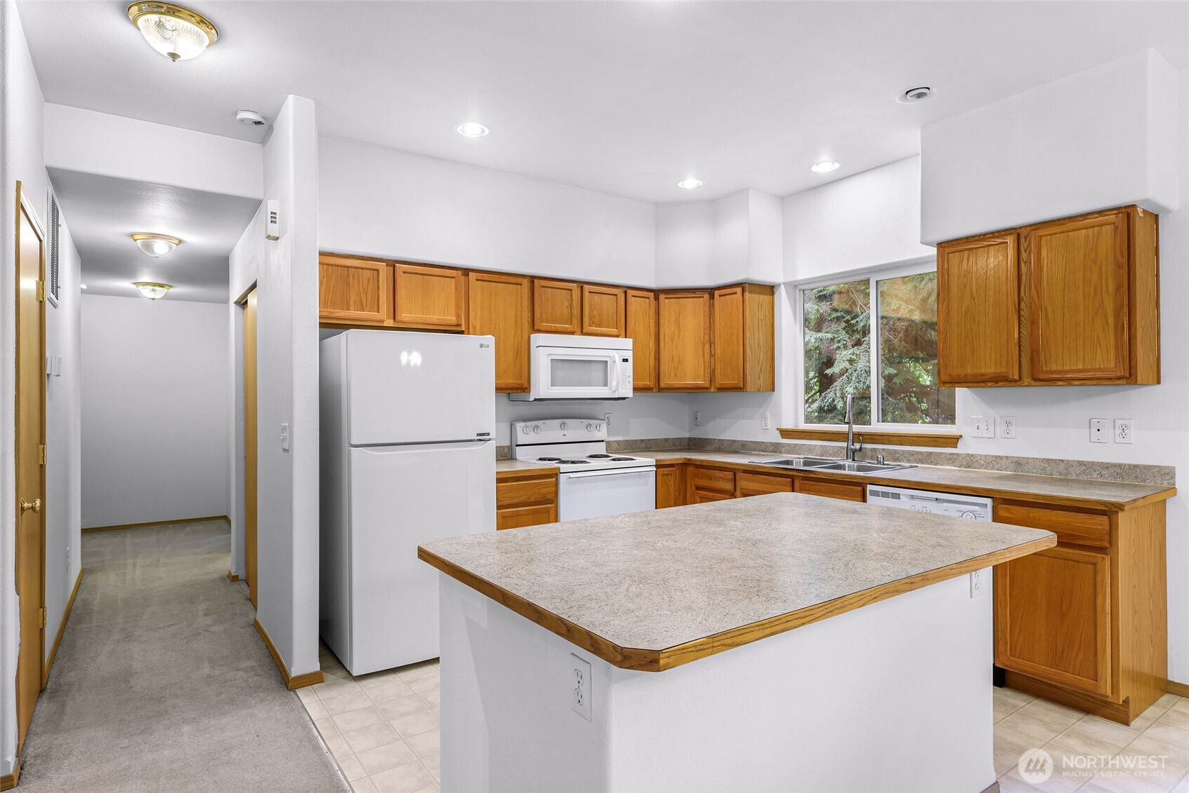 1961 Clear Valley Drive Property Photo 18