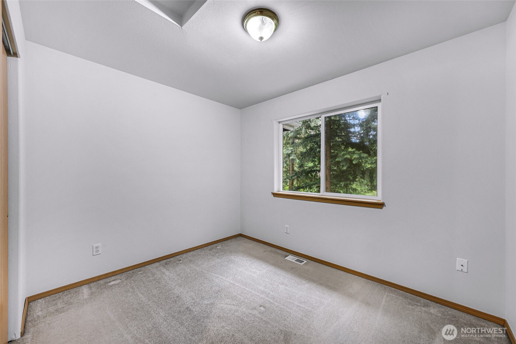 1961 Clear Valley Drive Property Photo 23