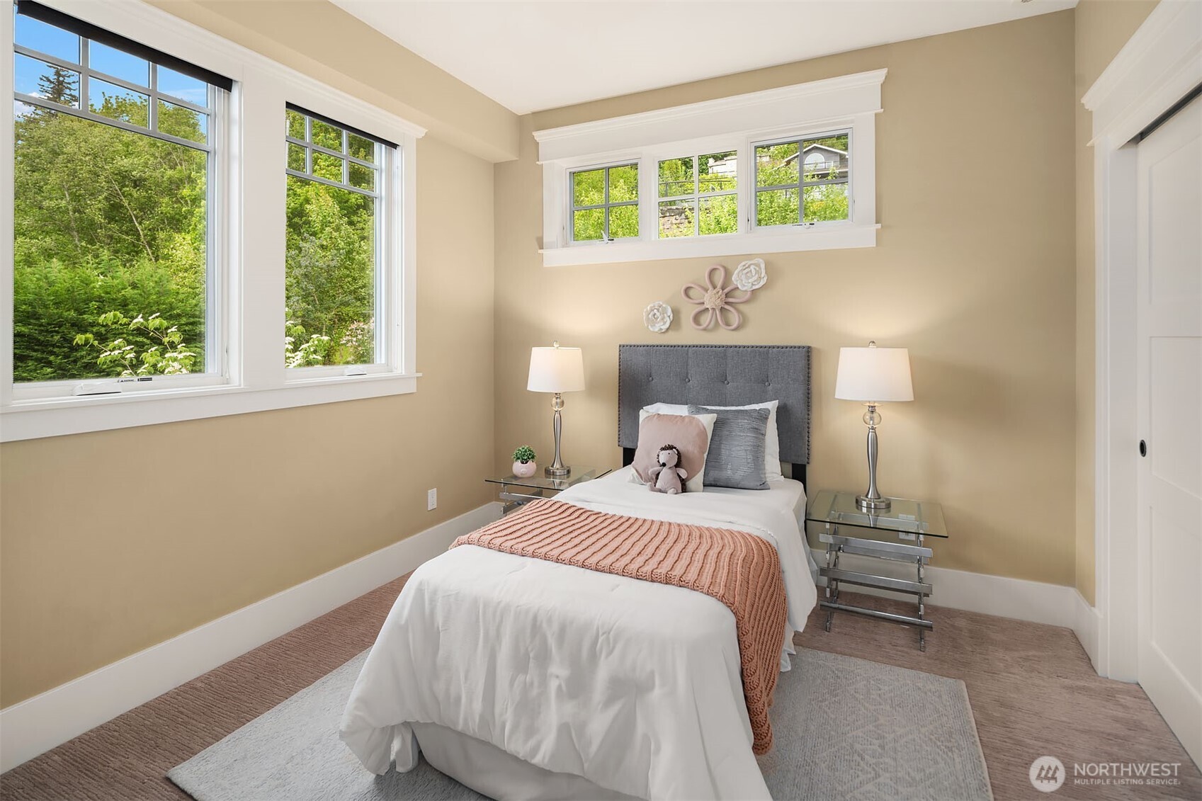 2033 E Lake Sammamish Parkway Property Photo 19
