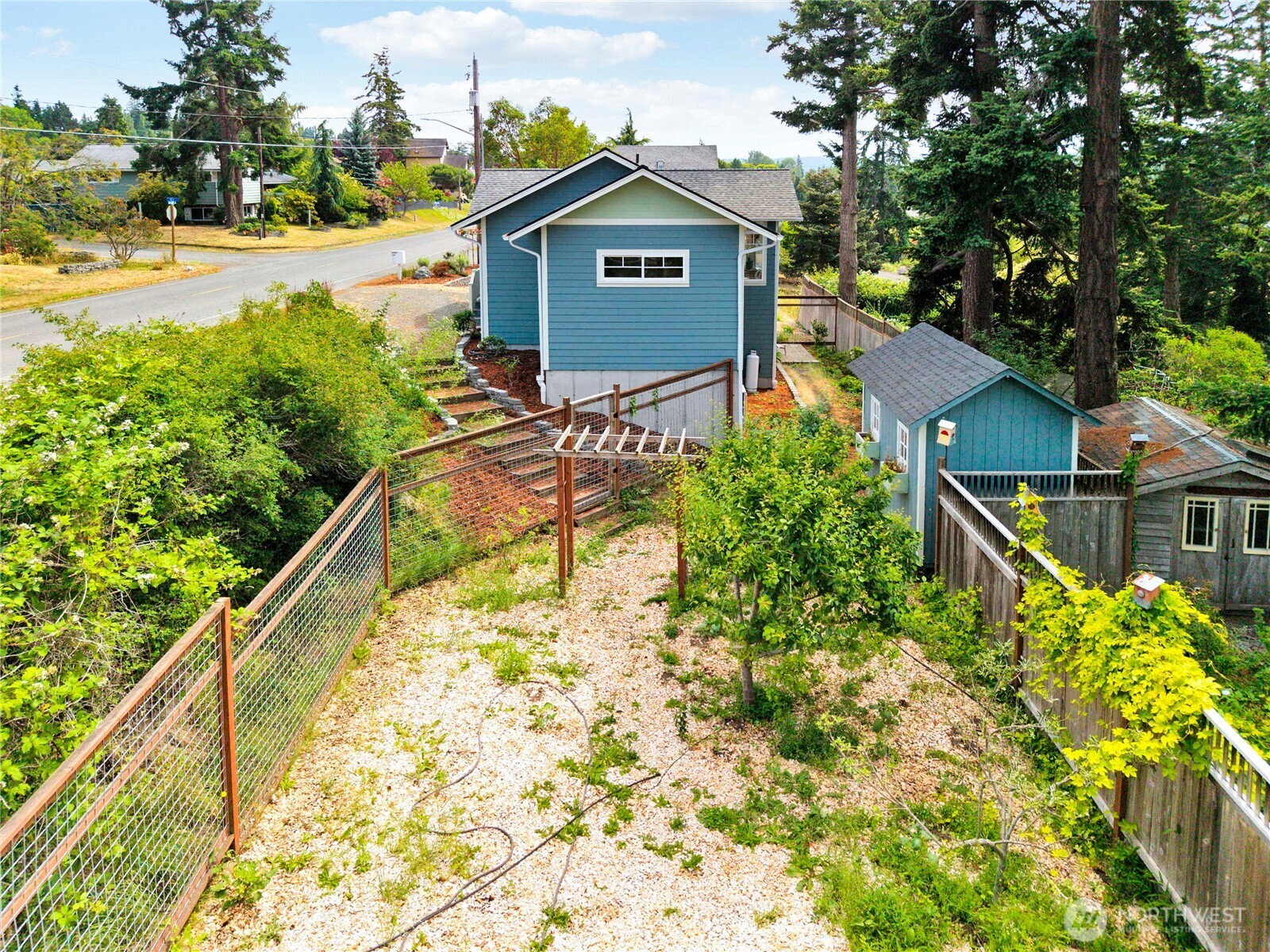 1225 Cherry Street Property Photo 3
