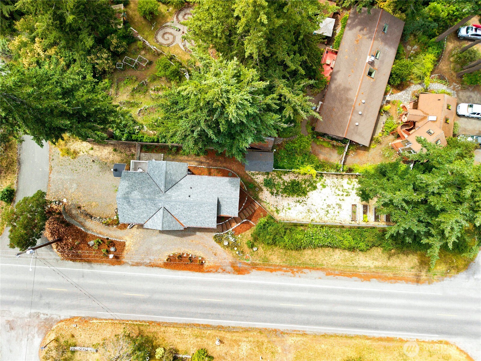 1225 Cherry Street Property Photo 4
