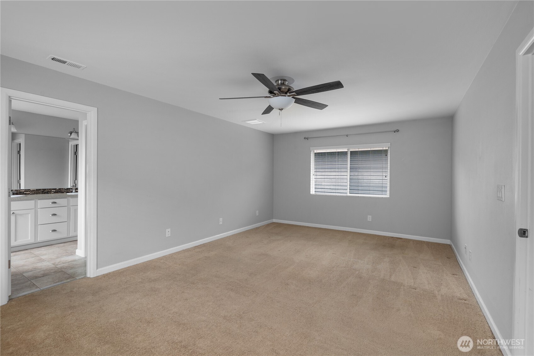 3363 Ne Hydra Street Property Photo 25