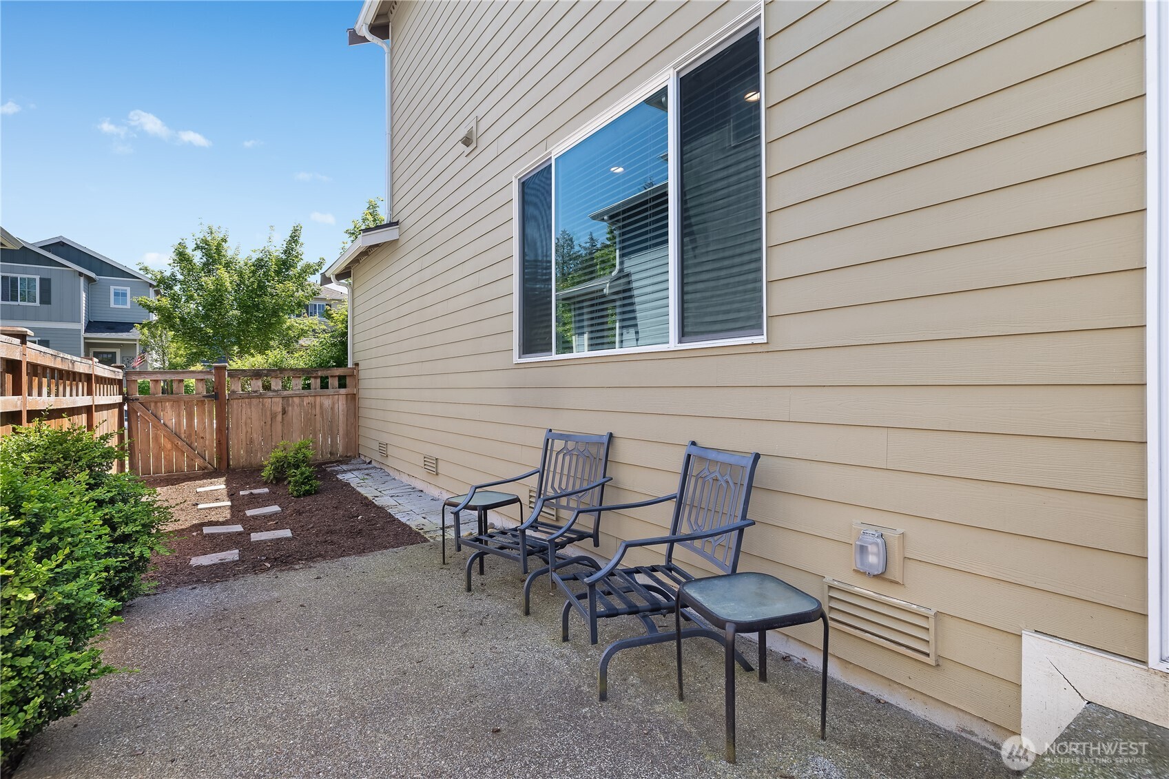 3363 Ne Hydra Street Property Photo 32