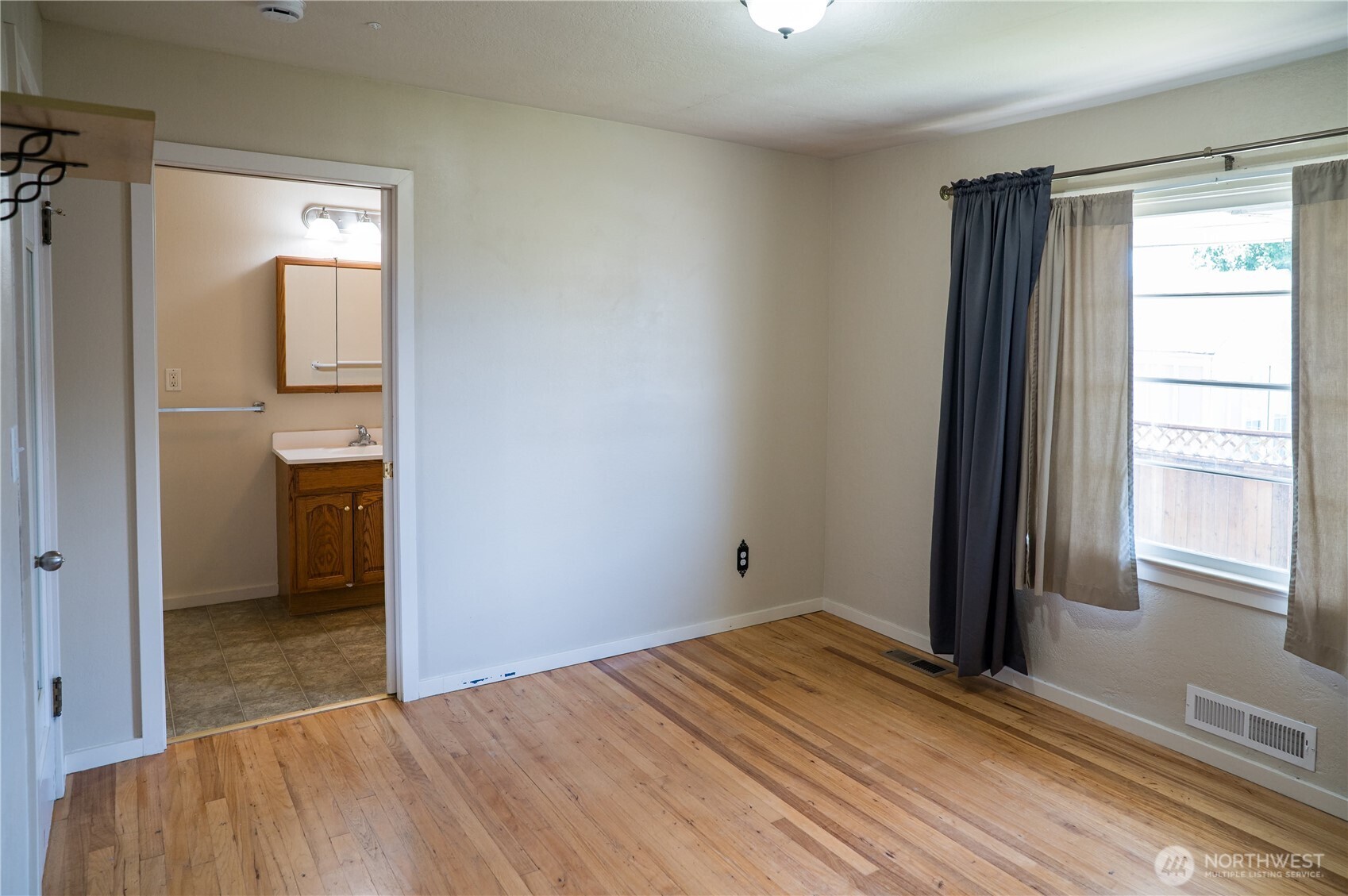 1264 Boyer Avenue Property Photo 10