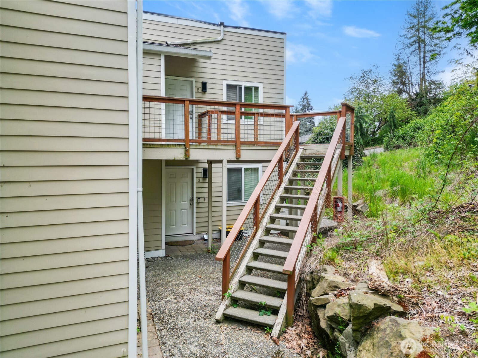 218 10th Street Property Photo 7