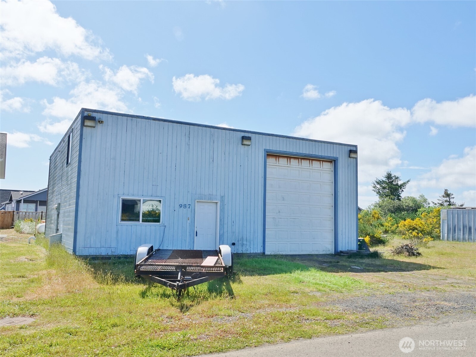 987 Beaver Court Property Photo 1