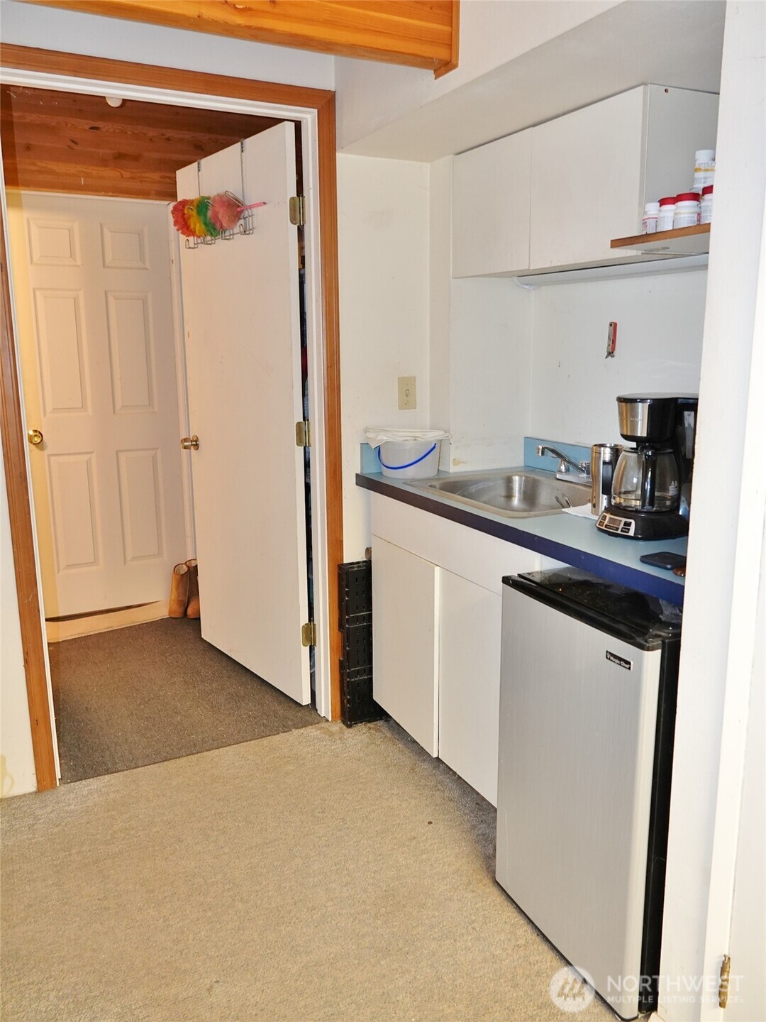 987 Beaver Court Property Photo 31