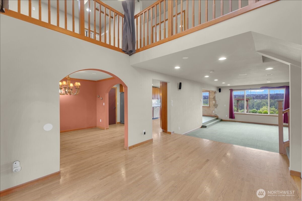 5819 Northridge Drive Property Photo 3