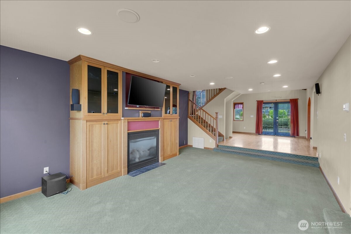 5819 Northridge Drive Property Photo 5