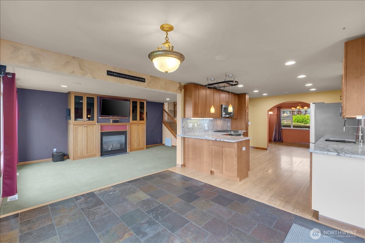 5819 Northridge Drive Property Photo 6