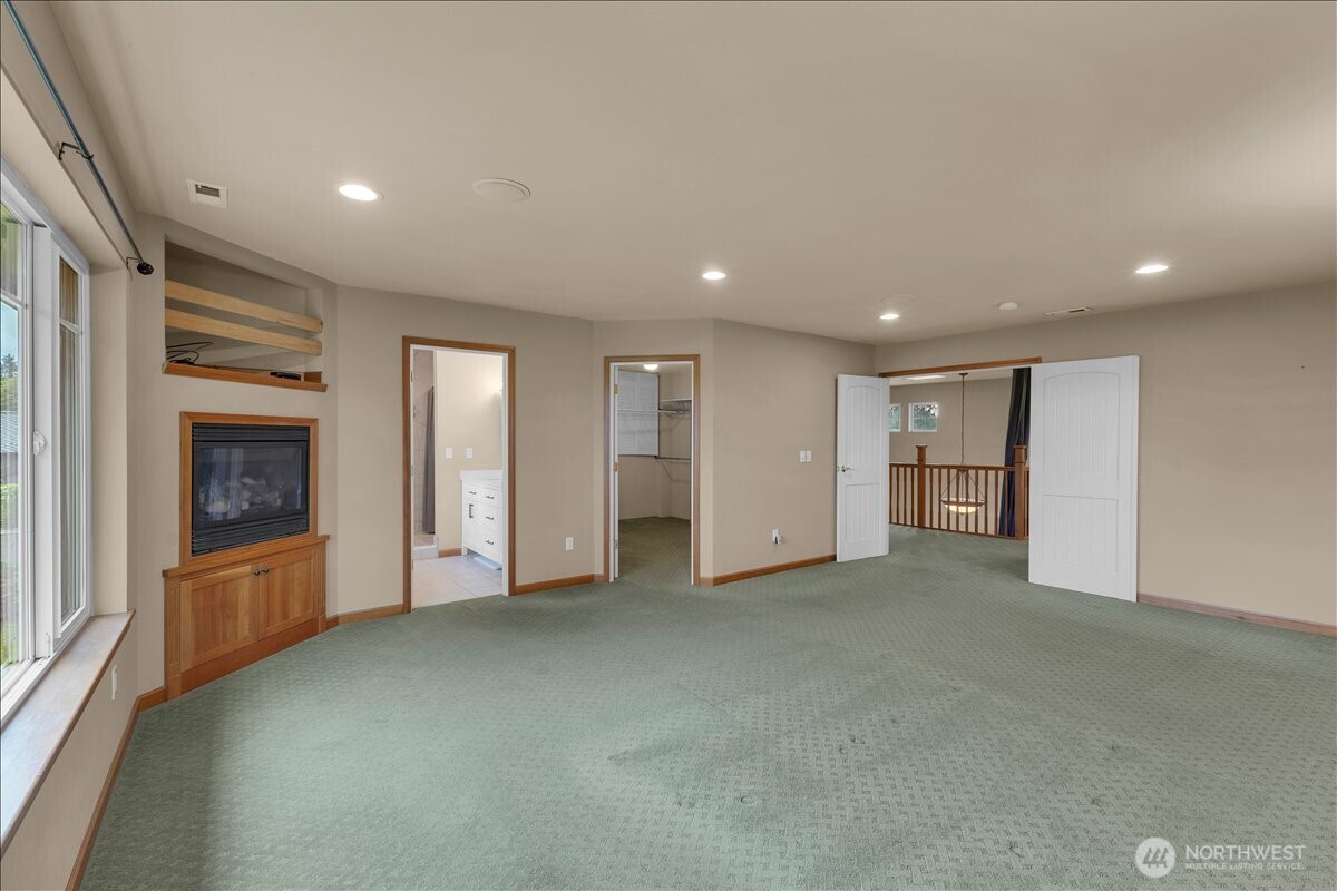 5819 Northridge Drive Property Photo 13