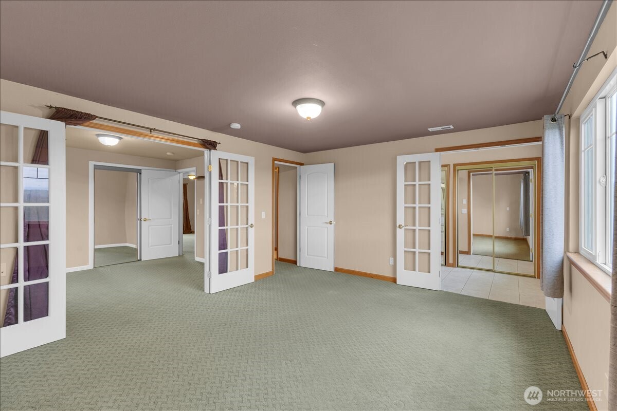 5819 Northridge Drive Property Photo 15