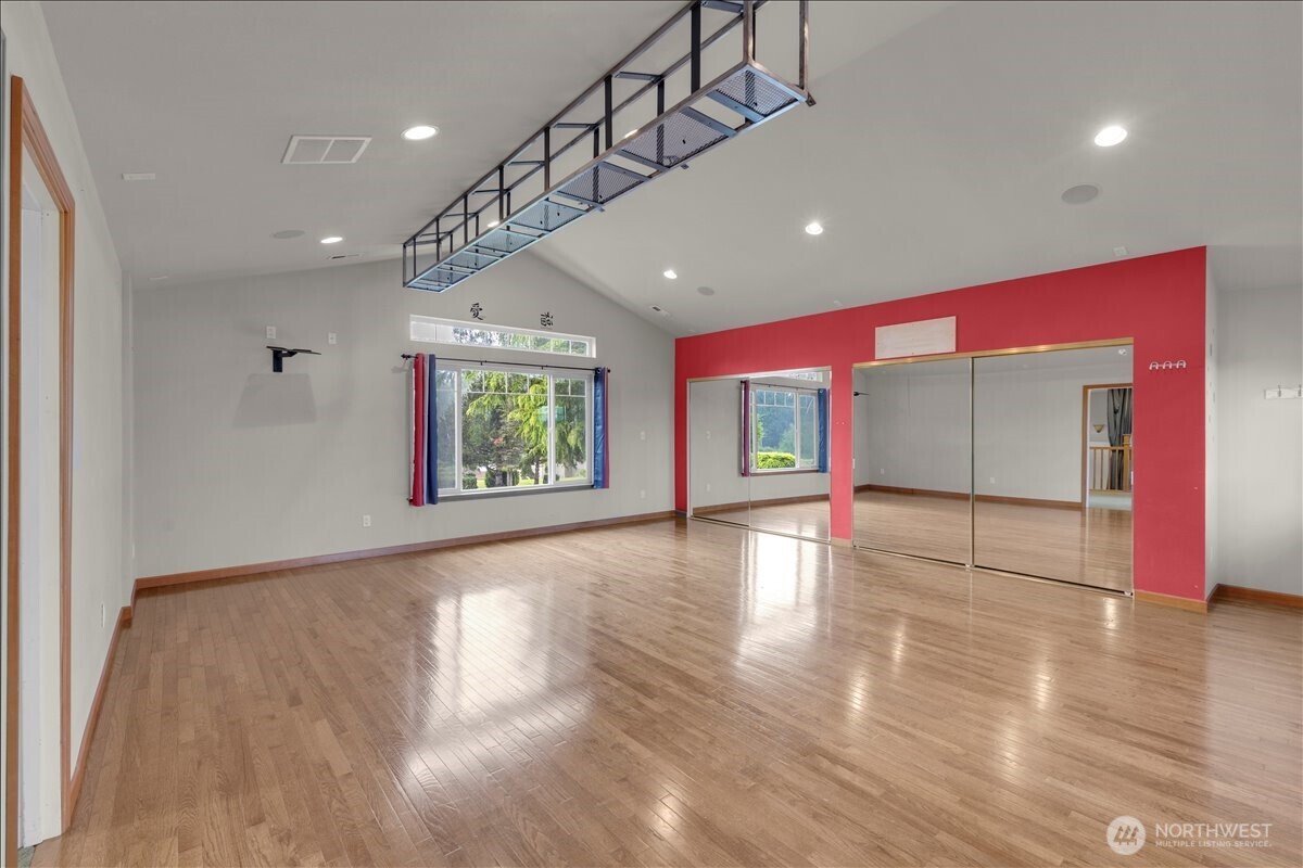 5819 Northridge Drive Property Photo 20