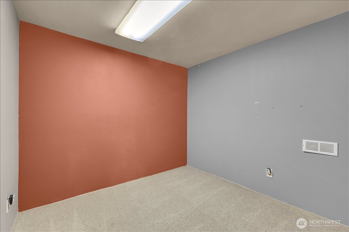 5819 Northridge Drive Property Photo 29