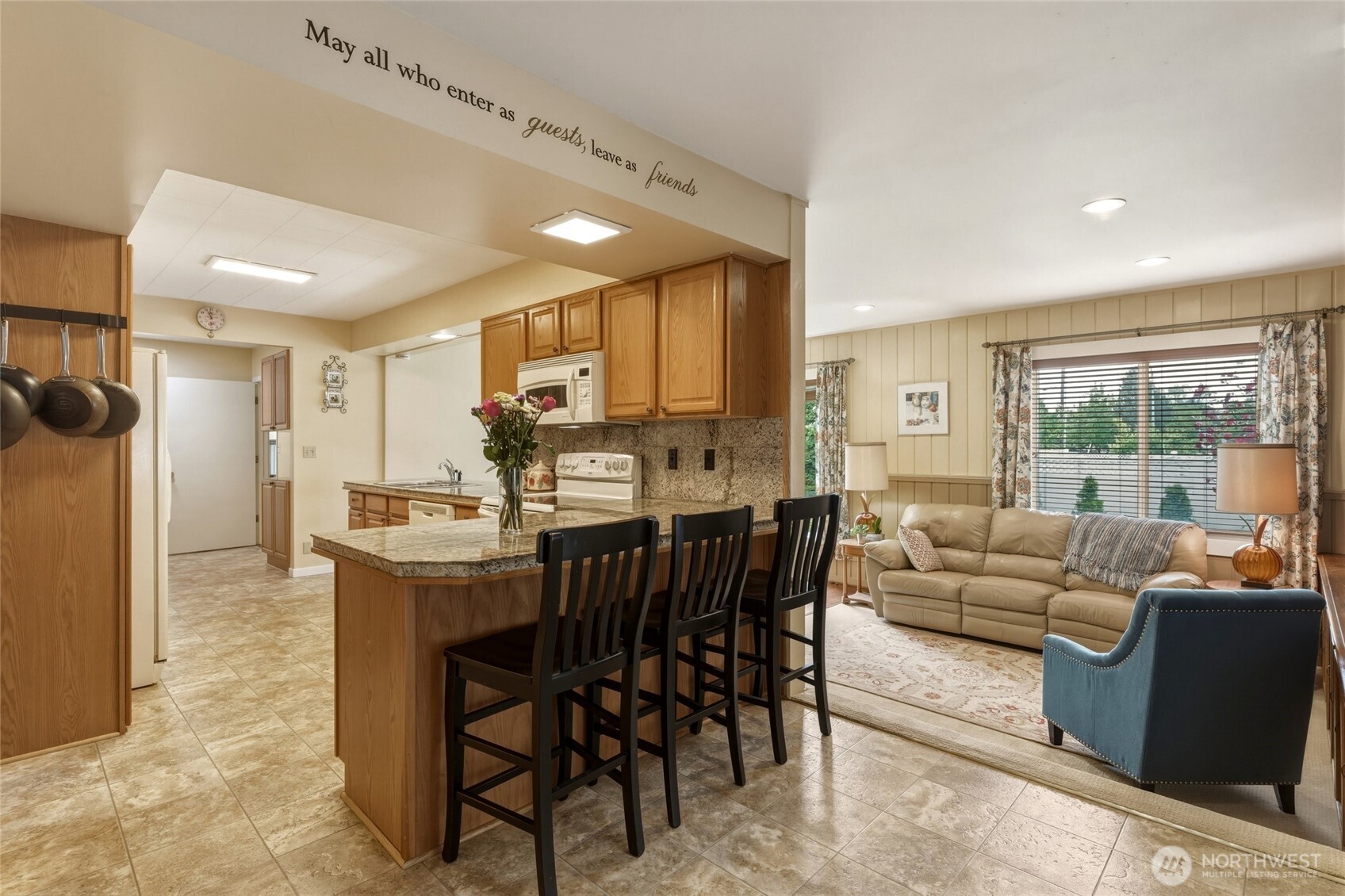 1167 Woodlawn Street Property Photo 8