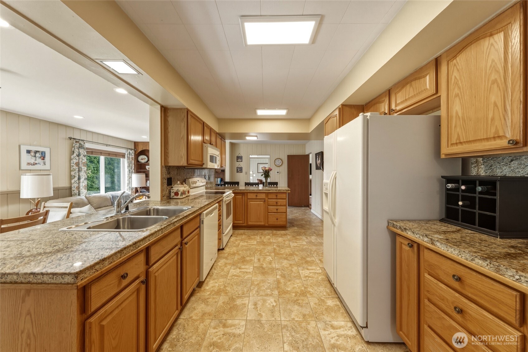 1167 Woodlawn Street Property Photo 10